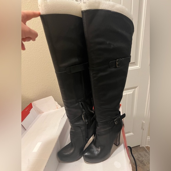 Black Guess leather over-the-knee heeled boot Size 9 - Picture 3 of 5